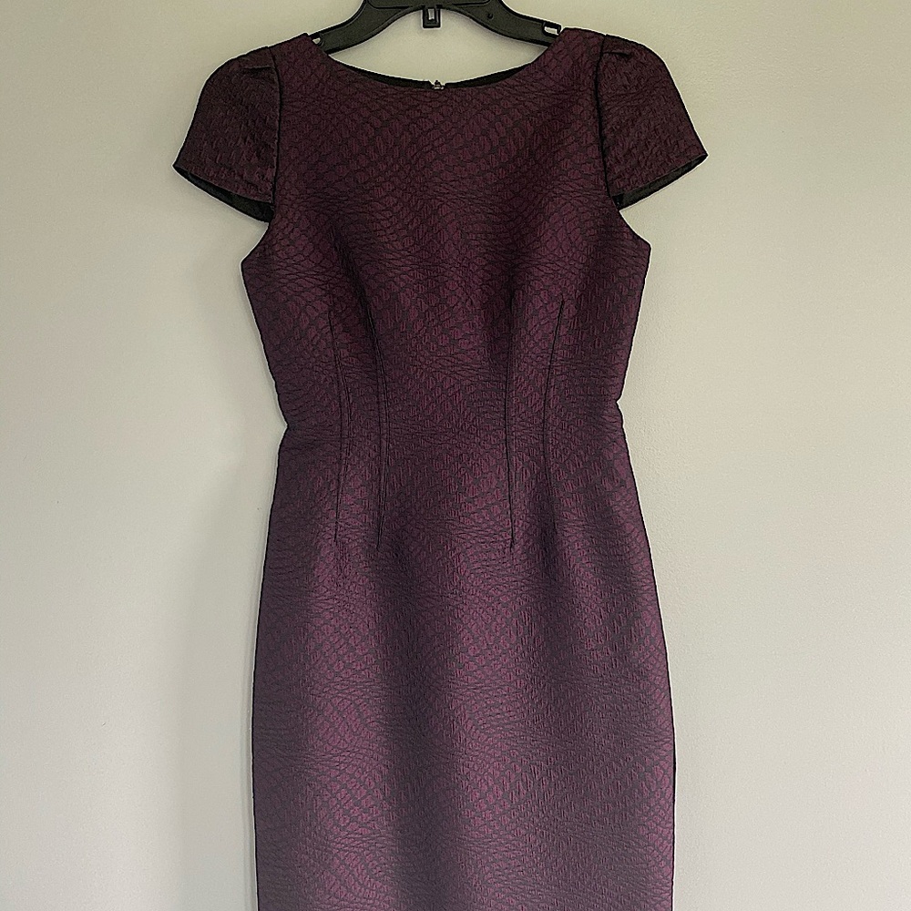 TAHARI size 2 dress
